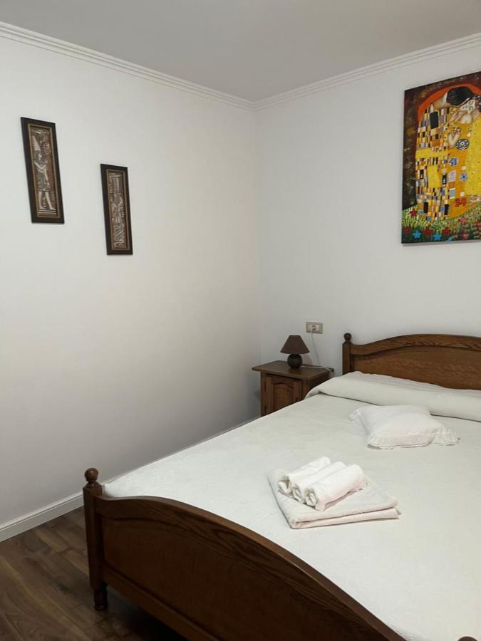 Cazare David Si Familia . Piatra Neamt Exterior photo